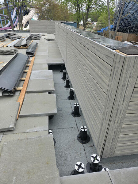 Dalles béton sur plots